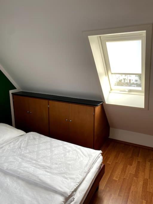 Super Zentral Begehrte Wohnlage Parkplatz Vor Haus Apartamento Nuremberga Exterior foto