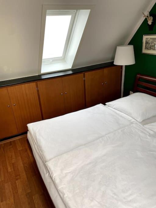 Super Zentral Begehrte Wohnlage Parkplatz Vor Haus Apartamento Nuremberga Exterior foto