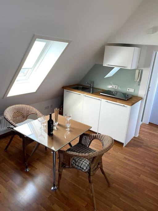 Super Zentral Begehrte Wohnlage Parkplatz Vor Haus Apartamento Nuremberga Exterior foto